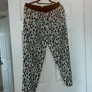 Cropped BCBG MAX AZRIA Pants-size S